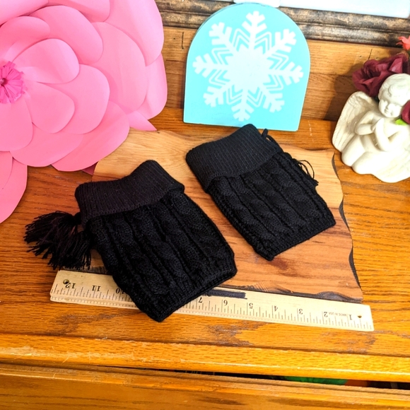 Boot sweaters 5 FOR $25 - Picture 1 of 2